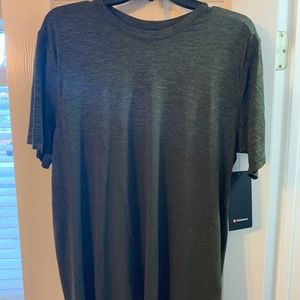 Lululemon Shirt: Metal Vent Breathe SS